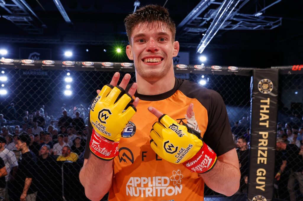 George Staines successful in his Cage Warriors Debut, Kyle Mayocchi remains perfect as a pro | IMMAF Alumni Watch